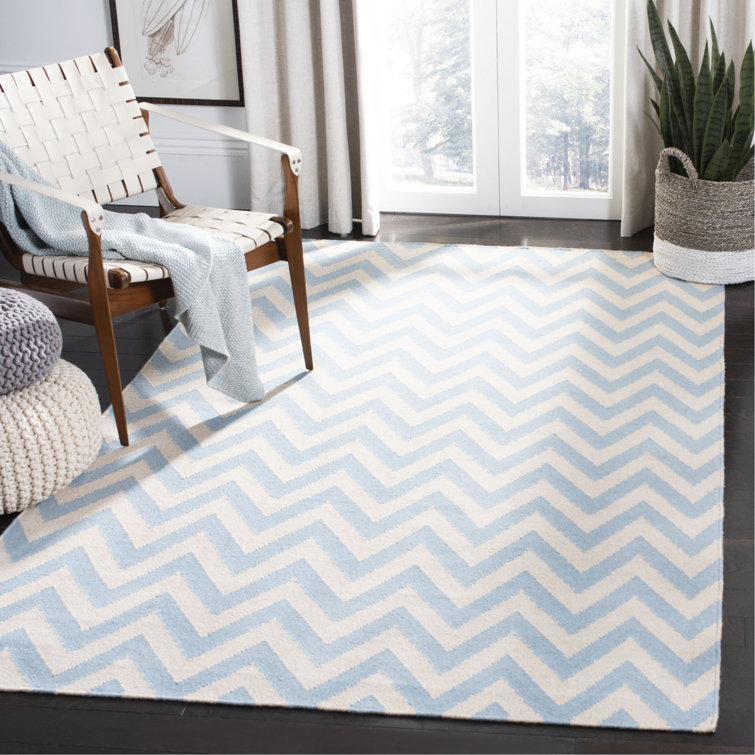 Rodgers Hand Woven Flat Weave Wool/Cotton Chevron Rug in Blue/Ivory