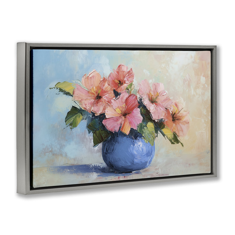 Fleurs d'hibiscus dans un cadre flottant dans un vase bleu, design par Gina Kelly, H 21 po x l 31 po