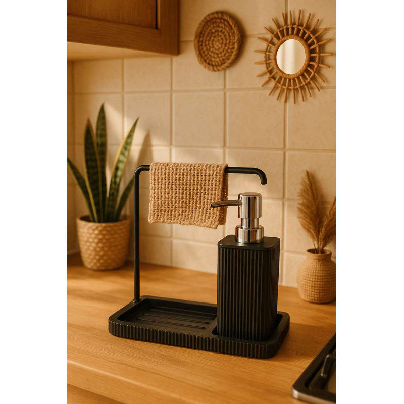 Distributeur de savon noir Elegant, 8,3 po x 3,9 po x 8,3 po | Fabrication 100% plastique durable | Conception élégante et fonctionnelle pour la cuisine et la salle de bain | Facile à remplir et à nettoyer, parfait pour un décor moderne