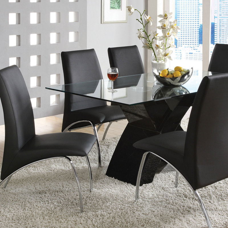 Chaise d'appoint rembourrée Oshin, Noir