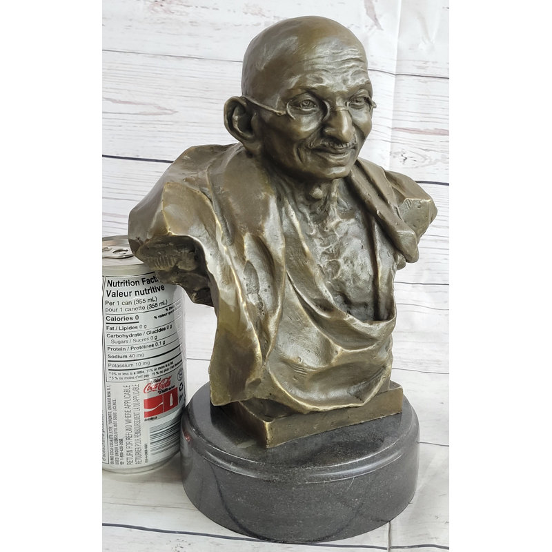 Figurines et sculptures Tareka