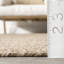 Tapis d'intérieur / extérieur brun clair tressé Owensby-168081979