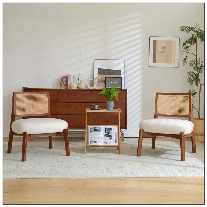 Chaise longue robuste en bois avec dossier tissé