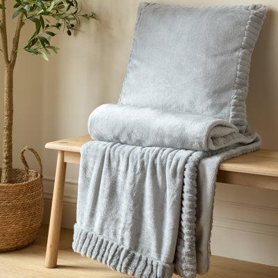 Velvet And Faux Fur 150x200cm Blanket Throw