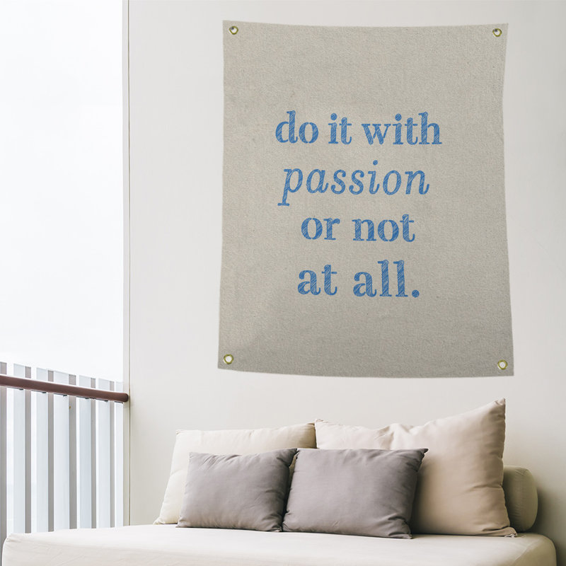Tapisserie en polyester pour citation de passion, H 36 po x l 26 po, Blanc / Bleu
