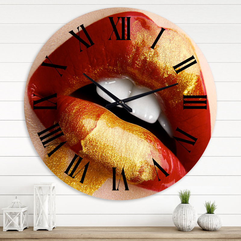 Plump Woman Lips With Red and Gold - Horloge murale moderne, Grand