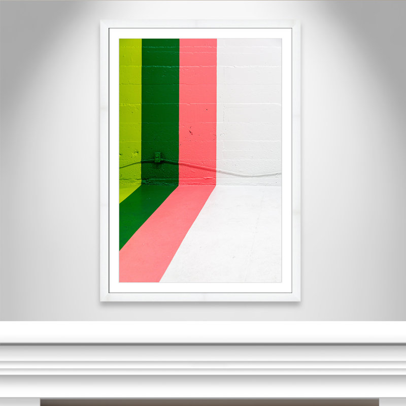 «Happy Bright Stripes», impression encadrée sur papier par Jason Leung, H 49 po x l 35 po x P 1,25 po