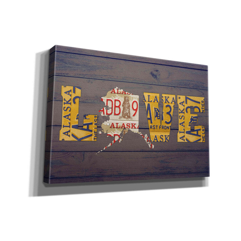 "AK State Love" par Design Turnpike, H 18 po x l 26 po x P 0,75 po