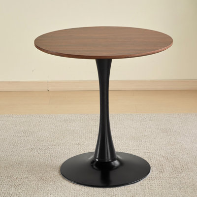 Bjarnheiður Pedestal Dining Table