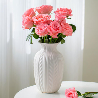 Vase à fleurs en céramique blanche