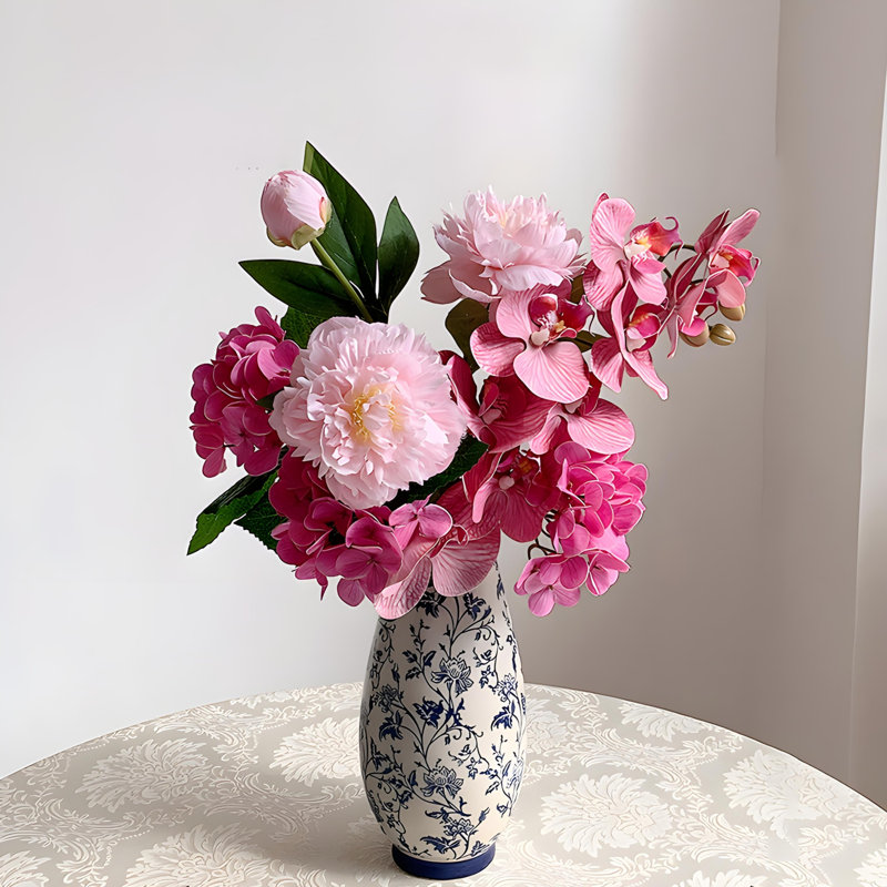 Ornements de fleurs simulées