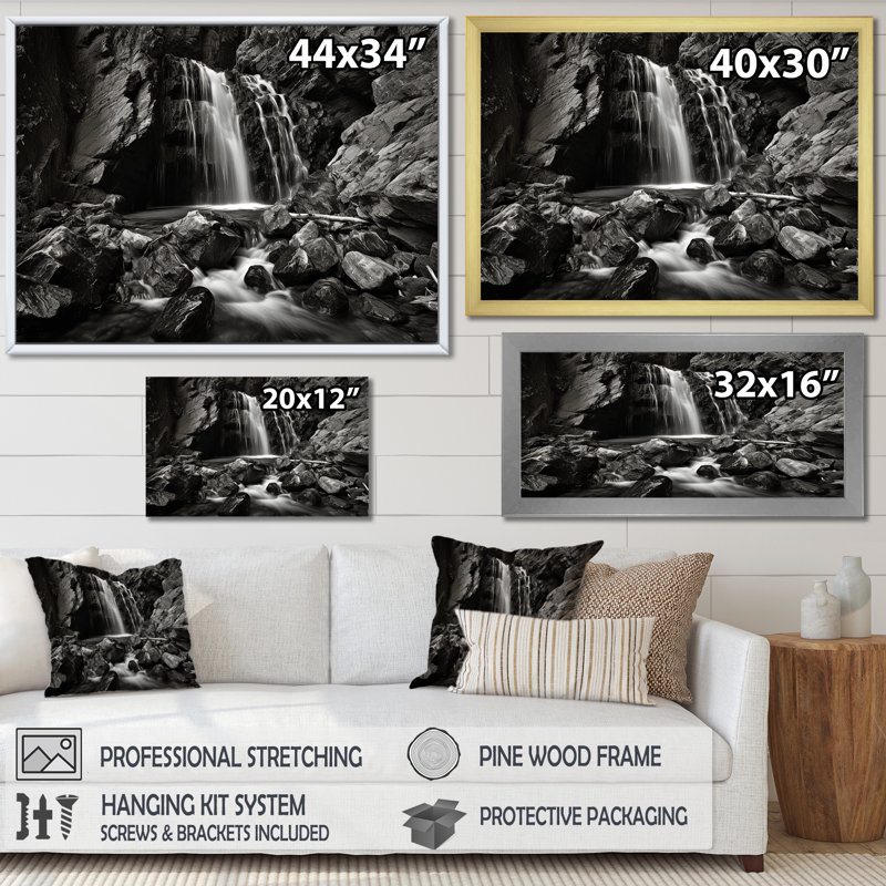 «Waterfall Cliff Scenery II», reproduction sur toile, Cadre simple noir, H 34 po x l 44 po x P 1,5 po