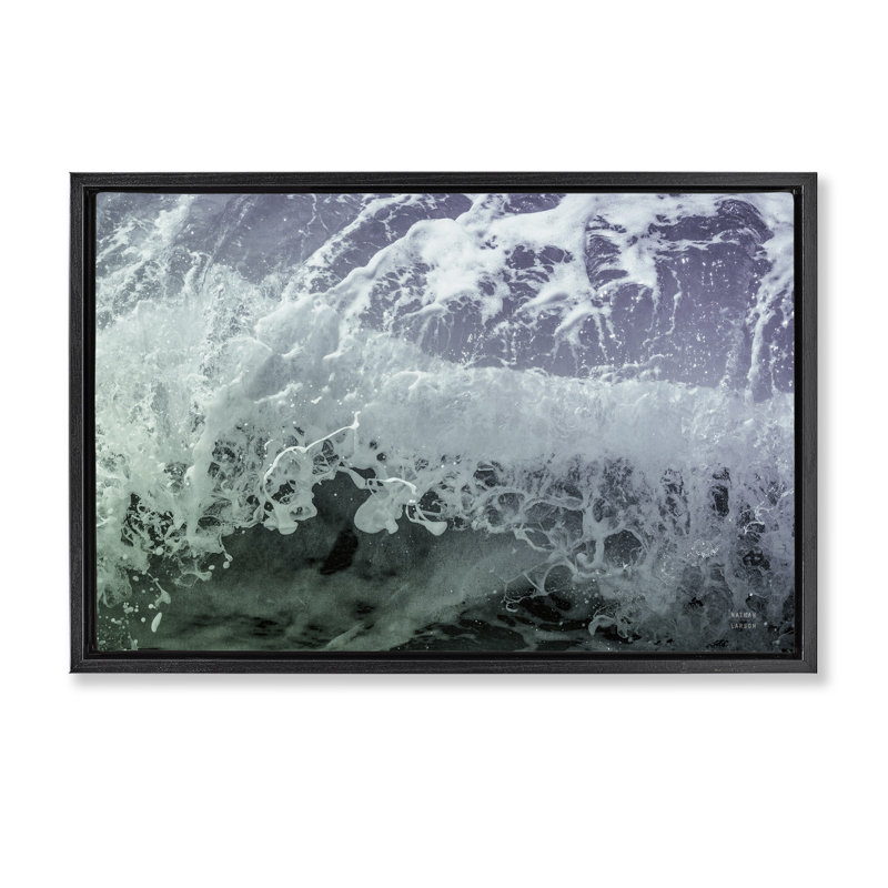 Toile flottante encadrée "Splashing Blue Waves" par Nathan Larson, Cadre flottant noir de jais, H 17 po x l 25 po