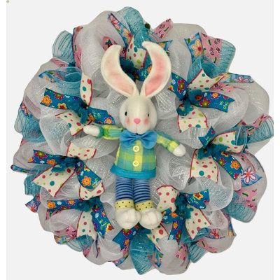 Couronne de lapin de Pâques avec pattes suspendues