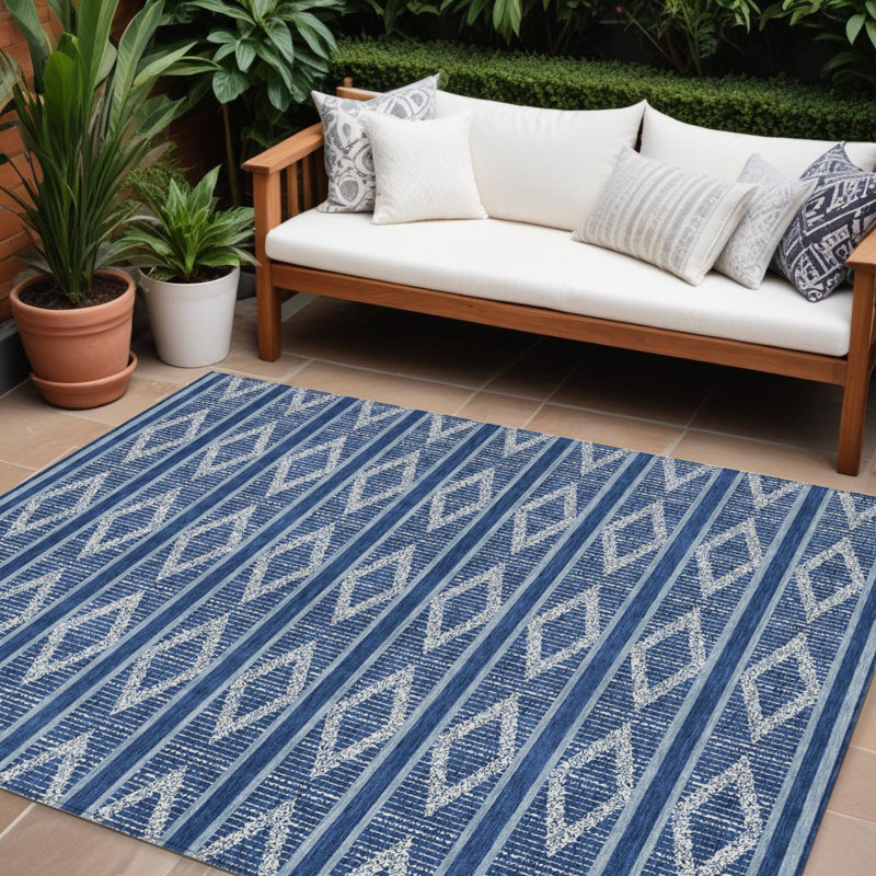 Tapis extérieur lavable à motif géométrique bleu marine et ivoire 10 pi x 14 pi