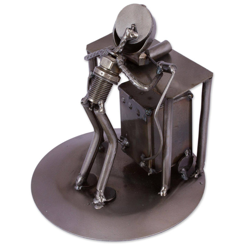 Figurine de pièce en métal recyclé Ulloa