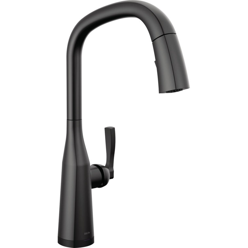 Robinet de cuisine à poignée simple Stryke avec technologie Touch2O et accessoires, Noir mat