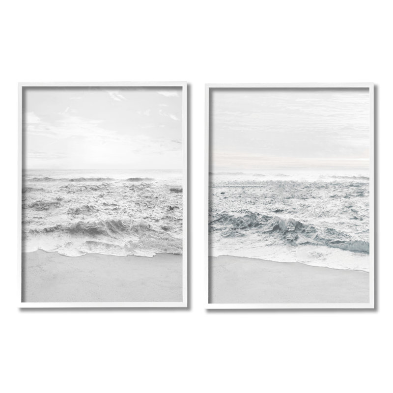 Plage brute de rivage blanc avec vagues de ciel brumeux par Natalie Carpentieri, L 24 po x H 30 po