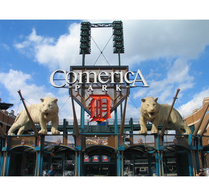 Comerica Park, H 36 po x l 48 po