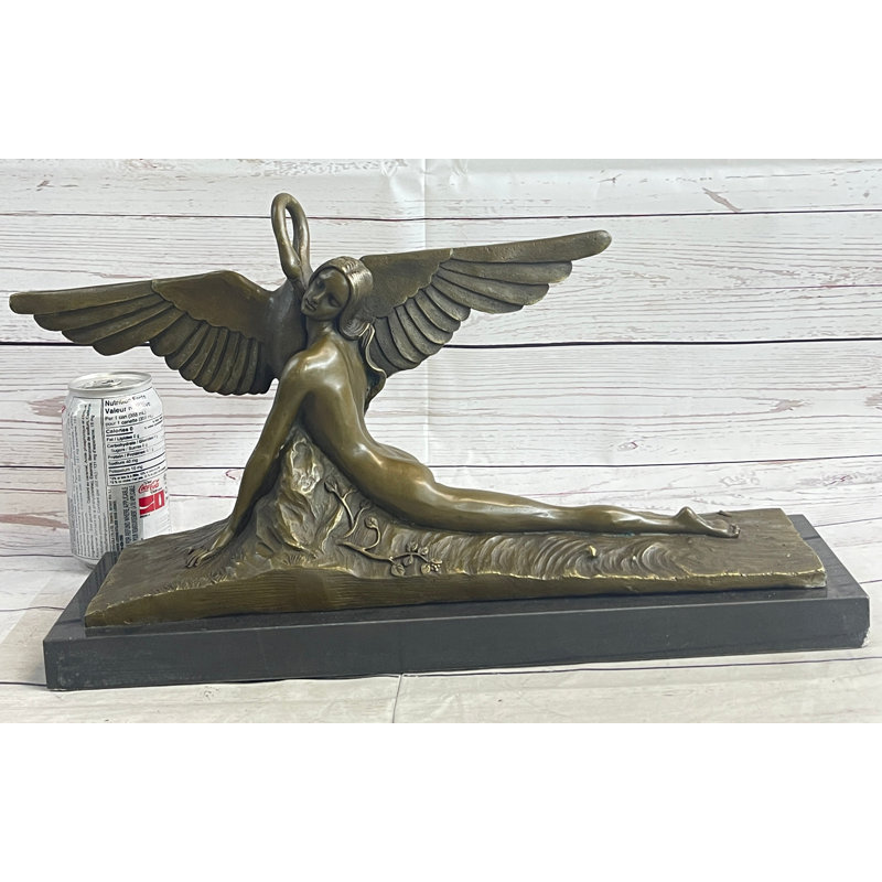 Tekeyah Figurines & Sculptures
