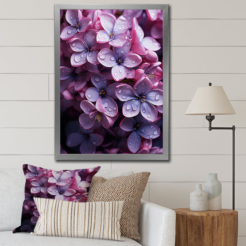 «Flowers Whispering Lilacs» sur impression sur toile, H 32 po x l 24 po x P 1 po, Cadre photo argenté