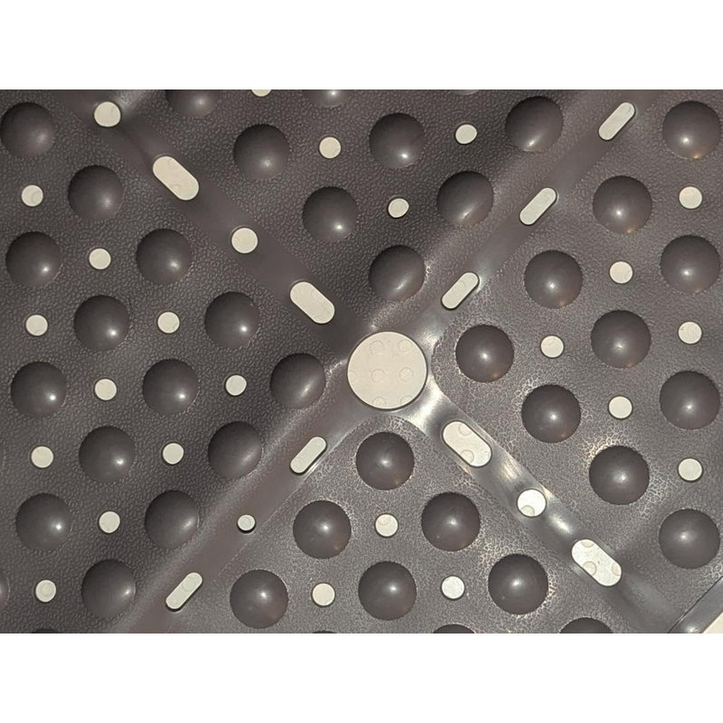 Tapis de douche carré antidérapant en TPE sans BPA avec ventouses, 68,5 x 68,5 cm, pliable et lavable à la machine.