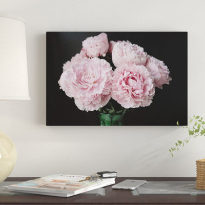 «Pink Peony on Black III», reproduction de photo sur toile