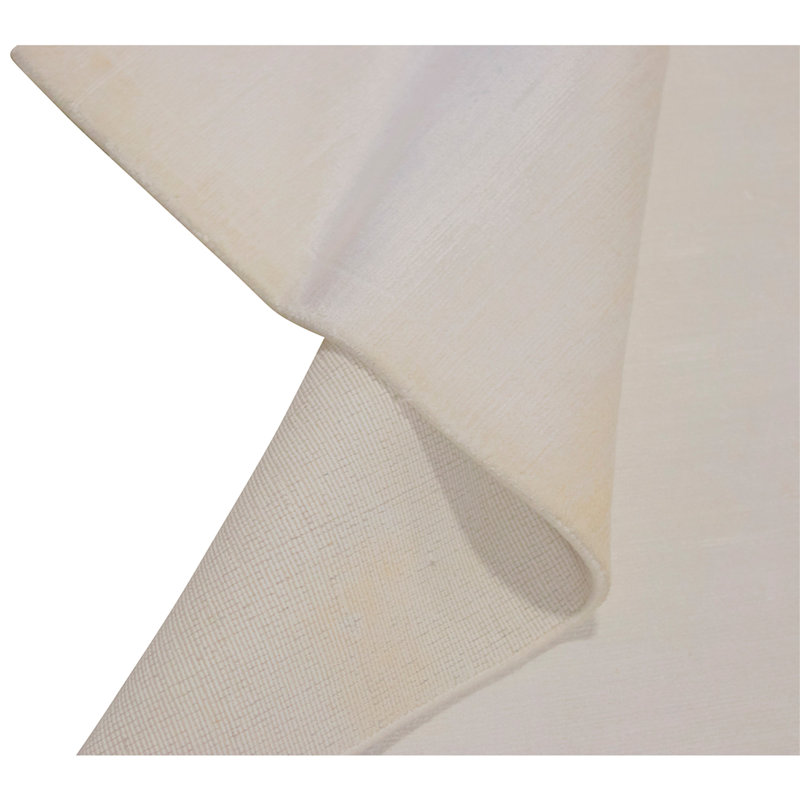Tapis blanc et crème noué à la main de haute qualité