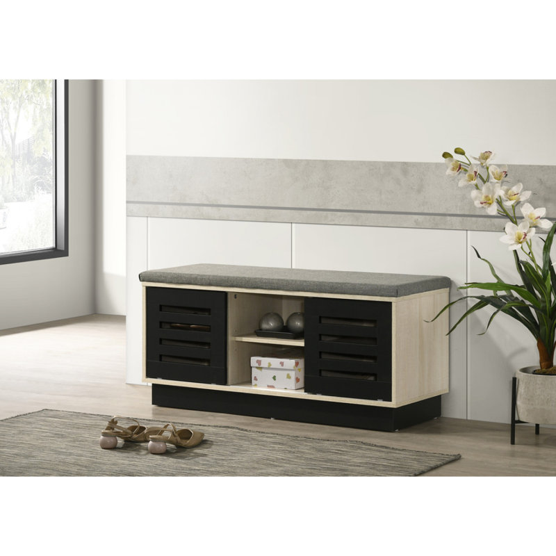 Armoire à chaussures de 38,5 po avec portes coulissantes et plateau rembourré, finition chêne