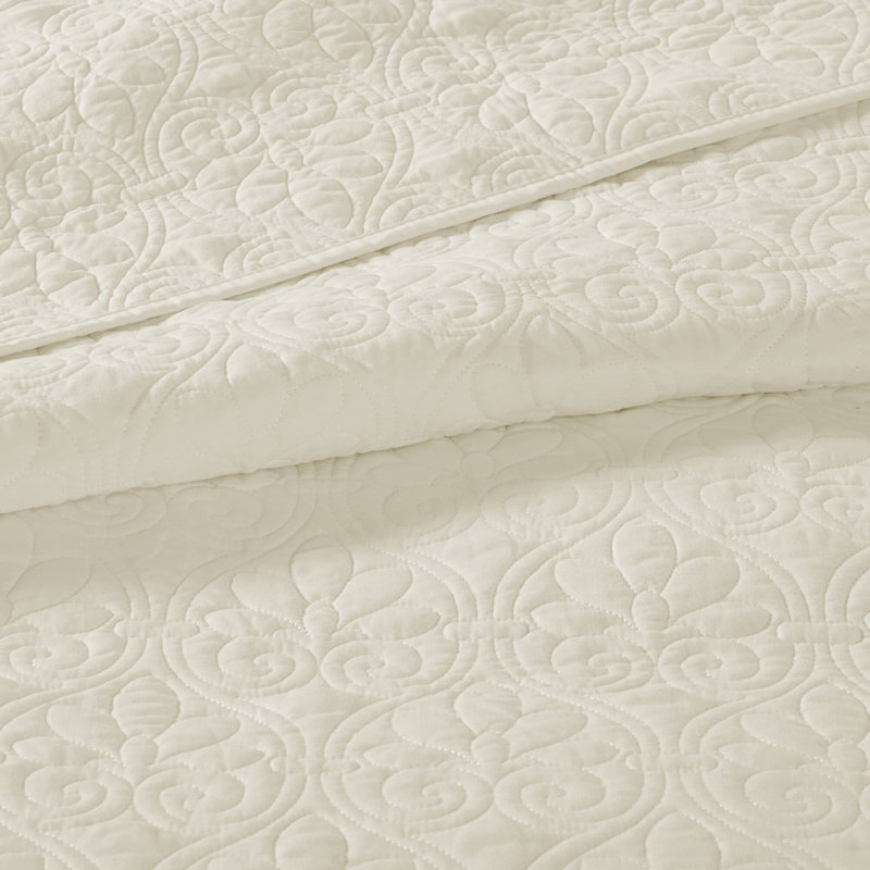 Quebec Reversible Quilt Set, Navy, Twin/Twin XL Coverlet + 1 Standard Sham