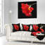 Fleur de freesia sur fond noir - coussin à imprimé floral-29895957-29895961