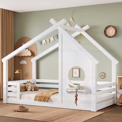 Lit sur pied avec une charmante conception en forme de maison, structure en bois durable