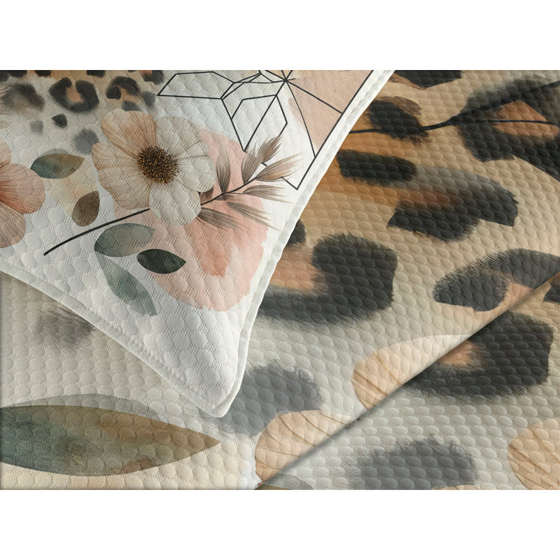 Polyester Floral Coverlet, Queen Coverlet / Bedspread + 2 Standard Shams