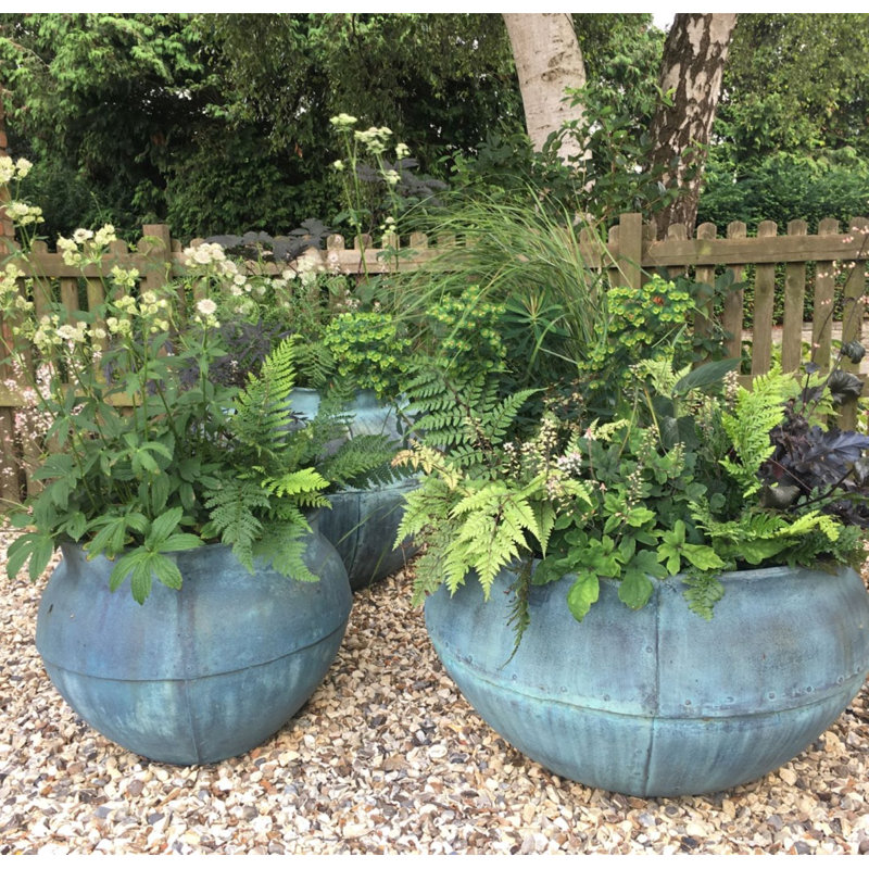 Braxton Fiberglass Planter, Medium