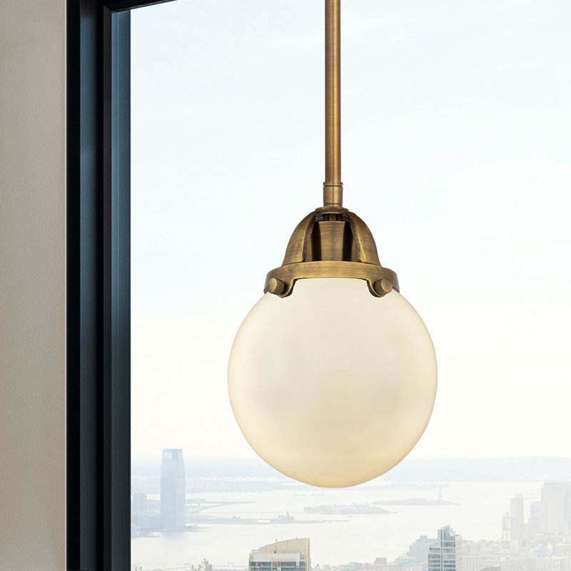 Luminaire suspendu sphère 1 lumière Lorri, Laiton brossé, Blanc mat, Ampoule à DEL rétro de 6 watts