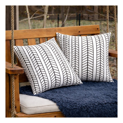 Ensemble de 2 coussins décoratifs d'extérieur imperméables - Coussins de patio géométriques noirs et blancs résistants aux rayons UV (18 x 18 pouces) pour meubles de jardin
