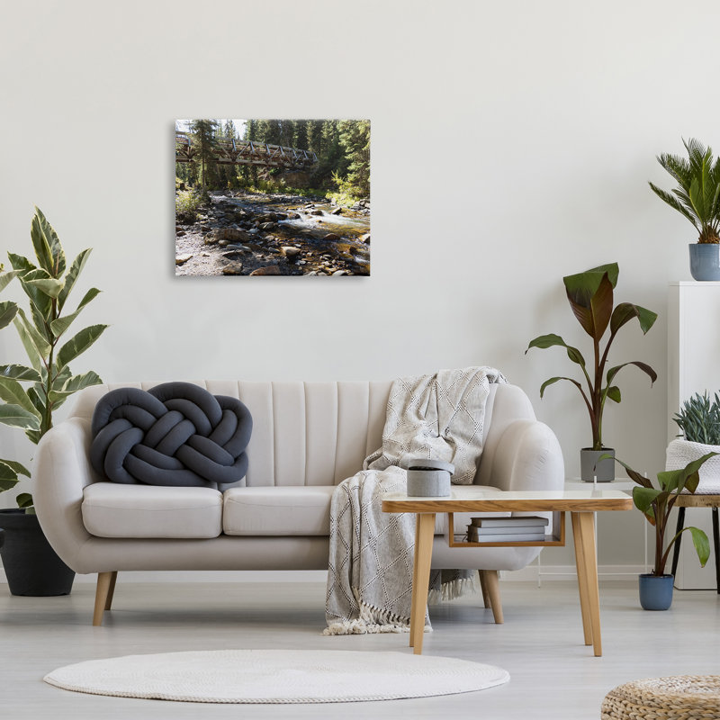«Bridge Over Babble Brook» par Stede Bonnett, H 24 po x l 30 po x P 1,5 po, Toile tendue