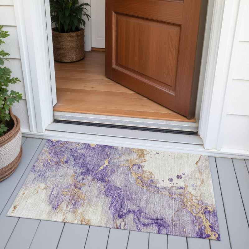 Tapis mauve lavable à la machine intérieur / extérieur Xhevrie, Rectangle 1 pi 8 po x 2 pi 6 po