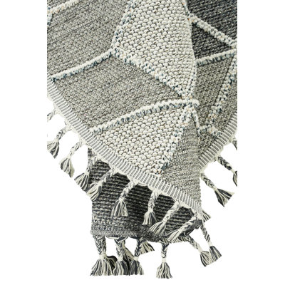 Rhilynn Round Geometric and Trellis Indoor / Outdoor Area Rug