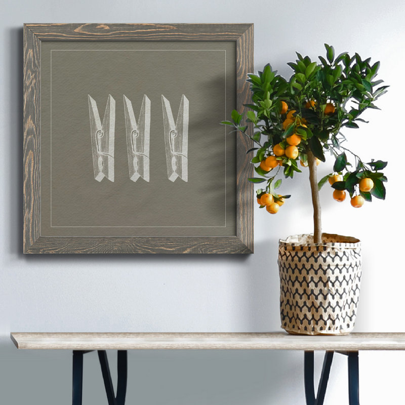 Laundry Laundry VI - Toile encadrée de qualité supérieure - prête à être suspendue, H 31,5 po x l 31,5 po x P 1 po