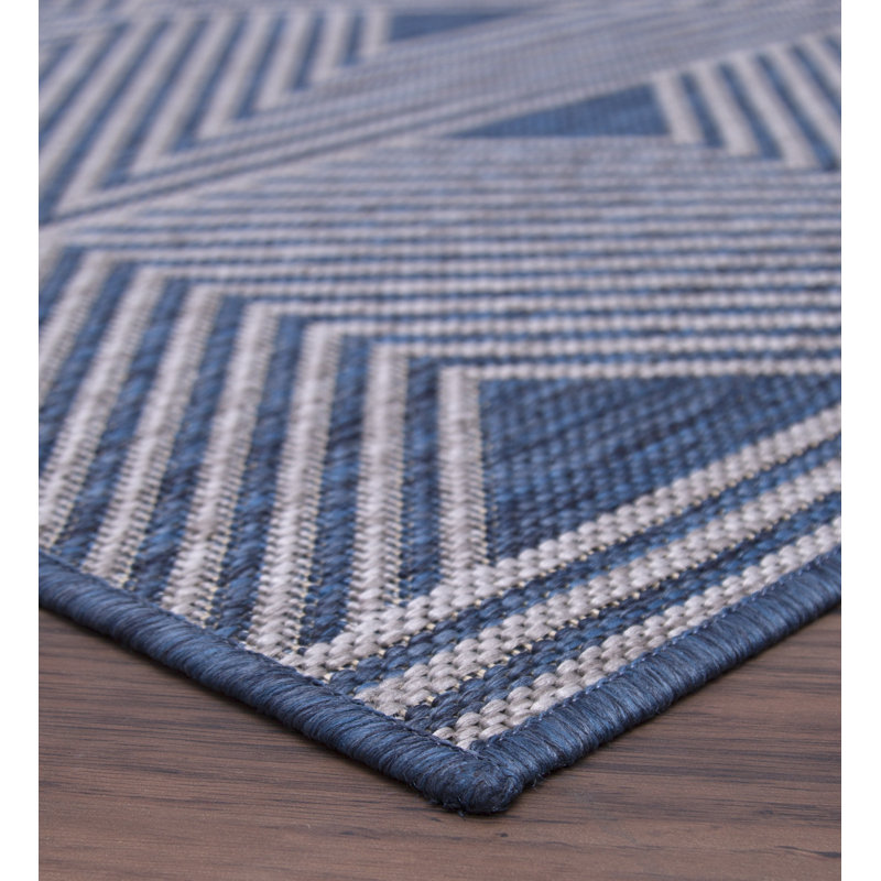 Tapis intérieur / extérieur bleu Berteau, Rectangle 6 pi 6 po x 9 pi