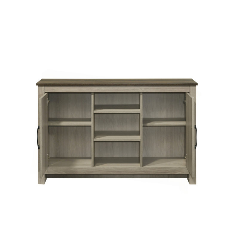 Armoire avec tablettes et portes d'armoire