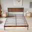 Structure de grand lit plateforme en métal avec détails en bois rustique - aucun sommier requis, support solide