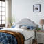Tête de lit gracieuse pour lit double et grand lit, décoration cloutée cloutée, pieds réglables, confortable, finition grise, pieds élégants, revêtement invitant