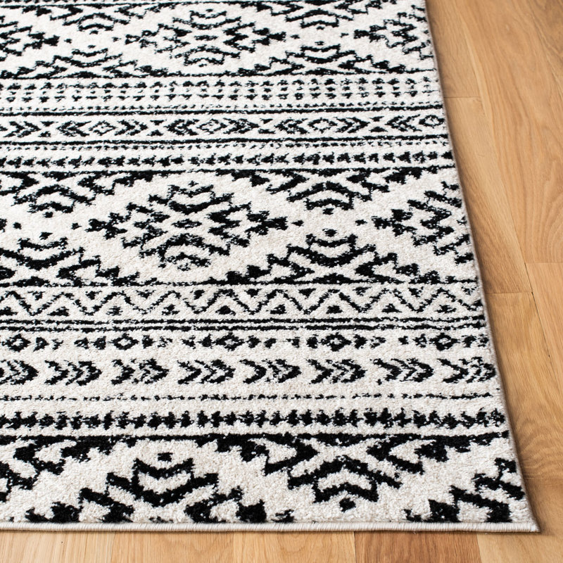 Cobos Performance Geometric Rug, Runner 2' x 21'