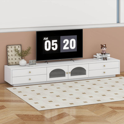 Meuble télé luxueux avec portes en verre cannelé, meuble télé avec tablettes en verre trempé et plusieurs options de rangement
