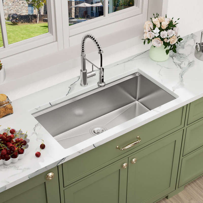 Évier de cuisine encastré à simple cuve en acier inoxydable 36 po x l 19 po avec planche à découper et crépine