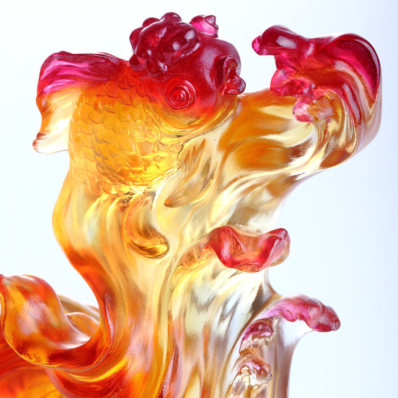 Upstream in Song Crystal Goldfish, Amber