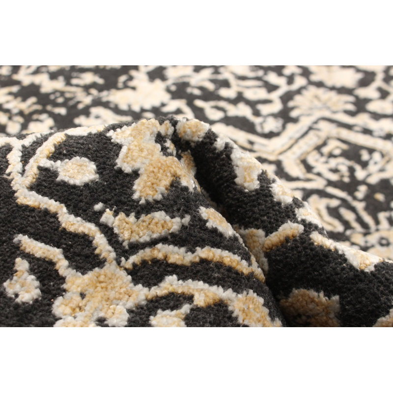 Tapis noir Heritage 4 pi 0 po x 5 pi 9 po