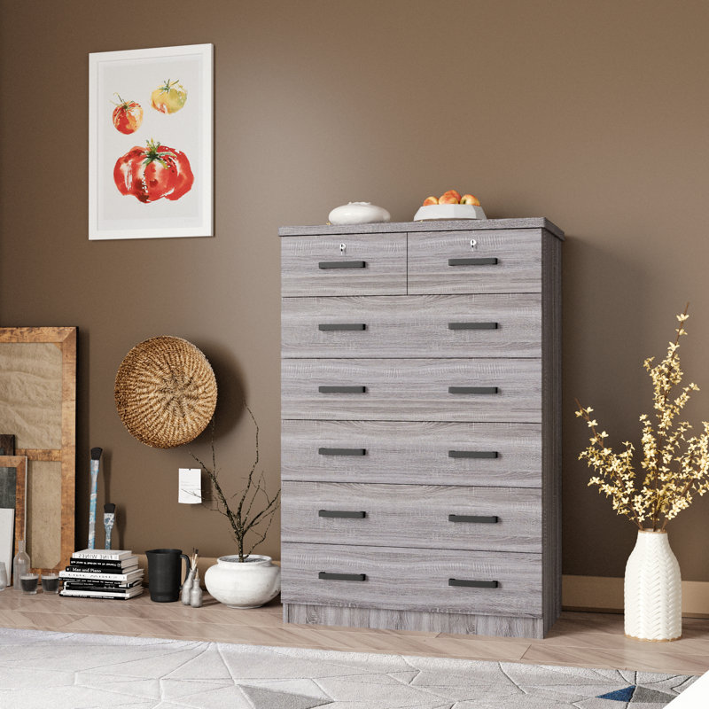 31.50'' W 7 - Drawer Dresser, Gray